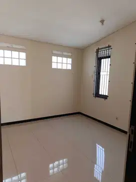 Dijual Rumah Nyaman Di Grand Sharon Residence