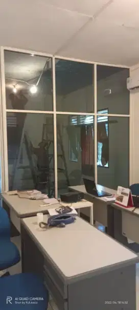 Pintu kaca toko