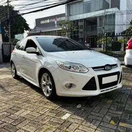 Ford Focus White 2013 - Siap Pakai & Terawat!
