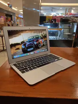 Macbook Air 11 2015 i5 Ram 4GB SSD 128GB