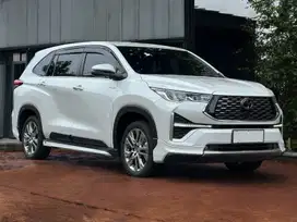 T.Innova Zenix 2.0 Q Hybrid TSS Modelista Non RSE At 2024 km +/- 6.000