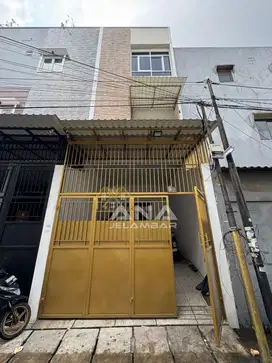 ANA RUMAH BEBAS BANJIR UK 4X14M DI JELAMBAR