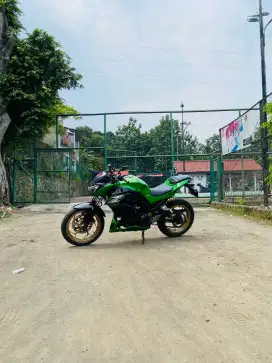 Kawasaki ninja Z 250cc non abs Tahun 2014
