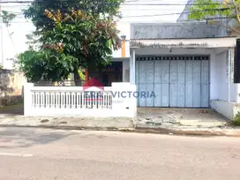 Jual Rumah Bonus Kos Aktif 5 Kamar + Kamar Mandi Dalam di Bence Kediri