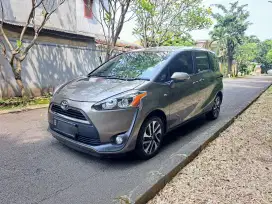 DIJUAL CASH SIENTA V AUTOMATIC 2016 TOYOTA G Q AT
