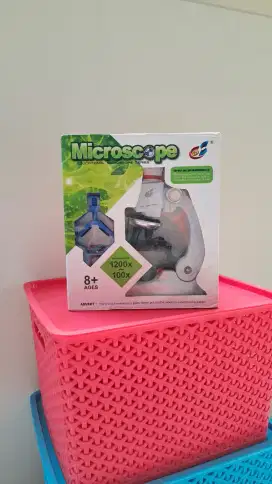 Mainan Microskop