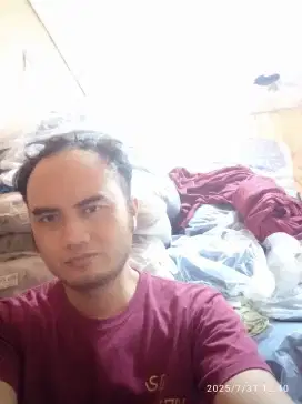 Cari pekerjaan potong kain kaos dll