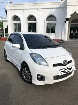 Yaris S limites 2013 matic