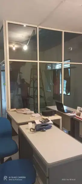 Pintu kaca toko