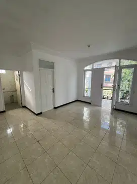 Pucang 2lt Cocok Rumah Tinggal dan Rumah Usaha