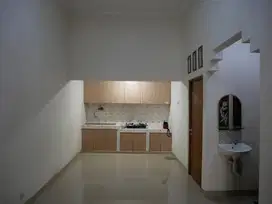 Rumah siap huni, Renovasi, 1 Lantai, di Cluster Banjar Wijaya
