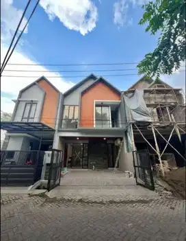 Rumah Cantik Manyar Surabaya