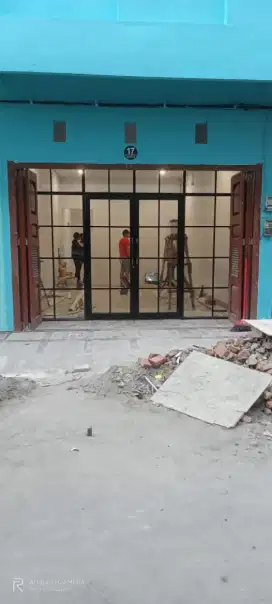 Pintu kaca toko