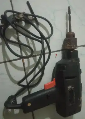 Mesin bor merk black&decker