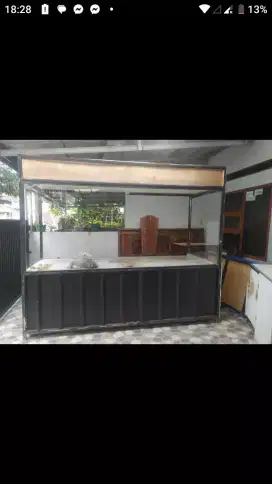 Jual segera etalase ex r.m padang