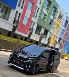 [Bergaransi 1 Thn] Toyota Voxy 2.0 AT 2018 SUPER MULUS