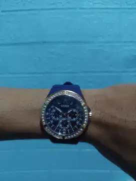 Jam tangan Guess W1093L2
