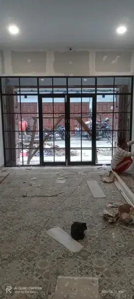 Pintu kaca toko