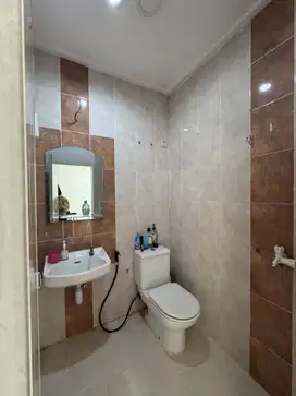 Disewakan Rumah Layar permai 4x12 Include 3 AC Harga 70 jt/thn