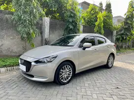 KM13rb Mazda 2 Sedan AT 2022
