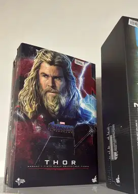Action figure thor dan groot