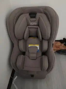 Carseat nuna rava