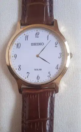 Seiko solar SUP860P1 dress watch