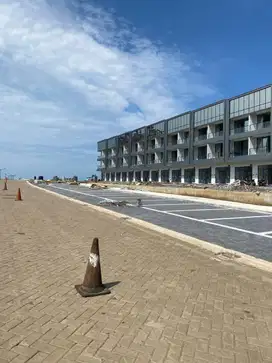 Disewa Termurah Rukan Mega Kuningan Pik 2 Ukuran 4,5x18 3 Lantai