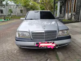 Mercedes Benz Clasic w202 C 230