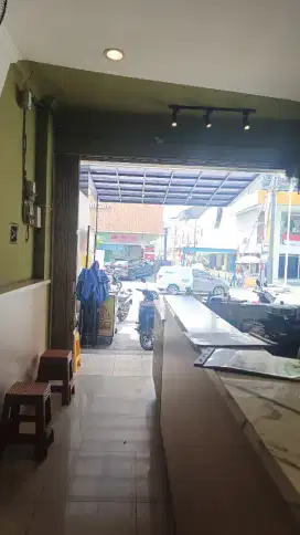 Dibutuhkan pria untuk kitchen dimsum
