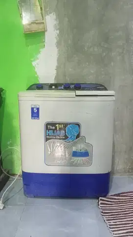 Mesin Cuci Aqua