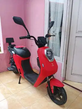 Sepeda listrik uwinfly m60