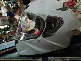 JUAL HELM KYT MODEL BARU ukuran M.  SIAPA CEPAT DIA DAPAT BARANG BAGUS