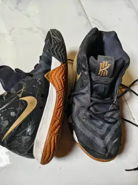 Sepatu Nike second 2