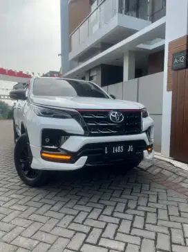 KM 22 RIBU | FORTUNER VRZ 2.4 TRD SPORTIVO 4x2 AT ANTIK SUPER