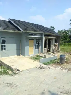 Rumah Murah pinggir jalan Raya