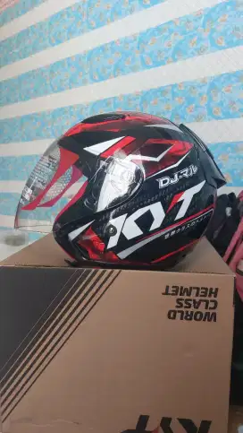 Helm KYT Motif Merah