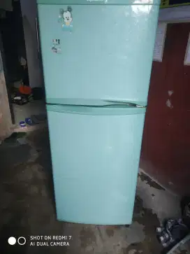 Kulkas 2 pintu LG express cool