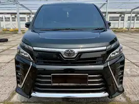 [LOW KM 42.000] TOYOTA VOXY 2019 HITAM ISTIMEWA TT 2020