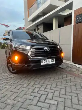 KM 27 RIBU | INNOVA VENTURER 2.4 DIESEL AT 2022 LAST EDITION SUPER