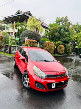 Kia Rio 1.4 SE Merah Matic Good Condition