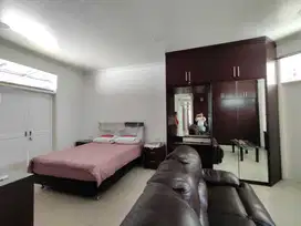 Faad. Rumah Disewakan di Cluster Taman Beverly Lippo Cikarang