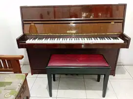Piano Petrof Buatan Cekoslovakia