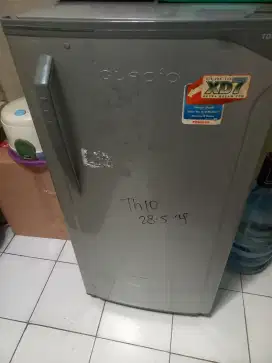 Kulkas glacio toshiba normal