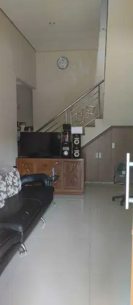 Rumah 2 lantai dijual di Perumahan Griya Karawaci Tangerang Kota