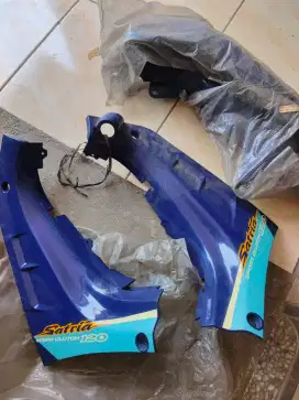 Sayap luar dalam Suzuki satria 2tak biru NOS