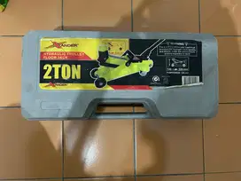 Xander Alat Pendongkrak Mobil (2 ton)