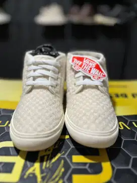 Sepatu Cewe Vans Boots Low