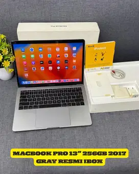 Macbook Pro 13” 8/256gb 2017 gray ibox