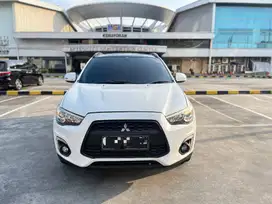 Outlander PX 2.0 AT 2015 putih